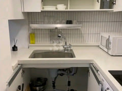 Luxury Two-Bedroom Apartment, 3 Minutes from 4th image
