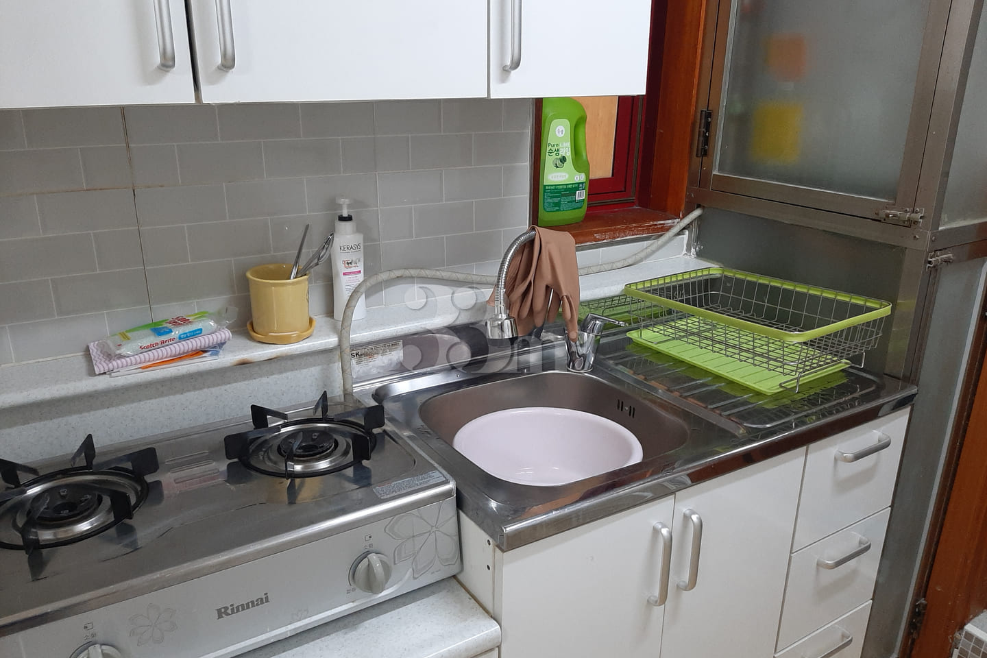 Fully furnished studio apartment, 7 minutes f 11th image