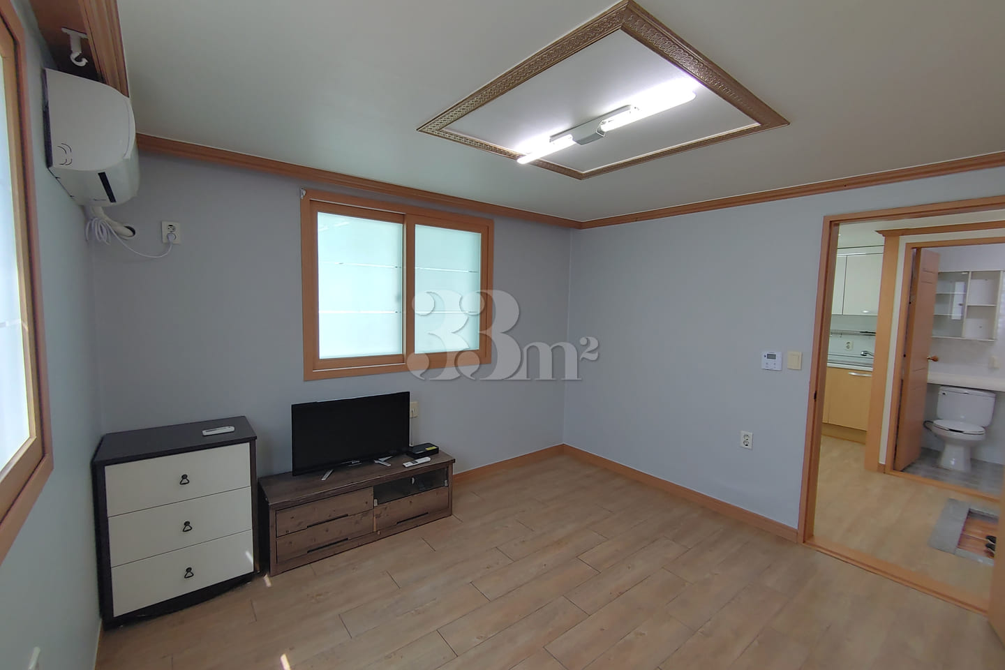 Yongwon-dong 1.5-room unit with a large veran 4th image