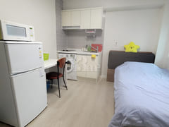 New studio apartment within walking distance 2th image