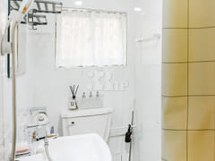 2-bedroom, fully furnished unit, 5-minute wal 17th image