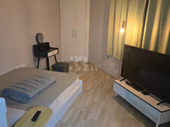 A clean room with good accessibility. 0th image