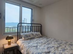 Brand-new, spacious two-room unit; parking av 8th image