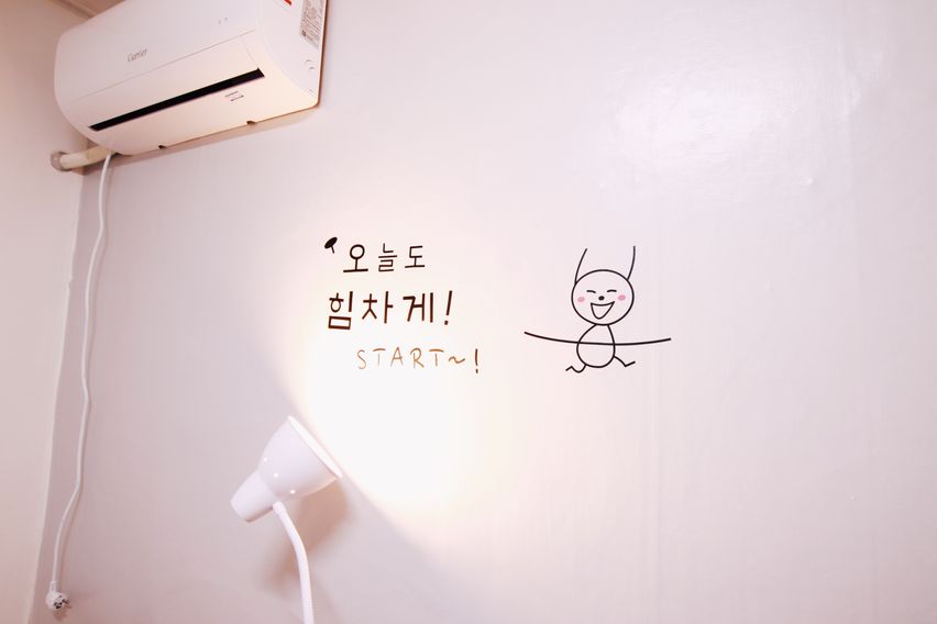 이대역 도보 4분 4룸