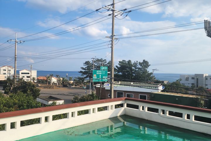 Seogwipo Private Villa with Whirlpool and Gym 6th image