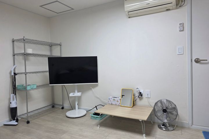 명동역  1.5룸 큰방 1번째 이미지