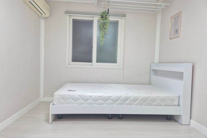 Suwon Mangpo, 1-room apartment right next to 6th image