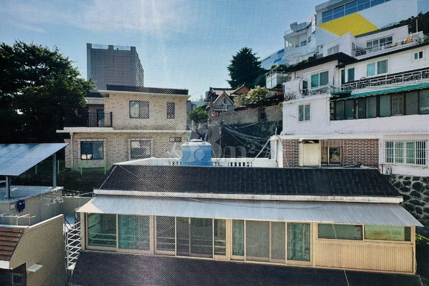 Women-only, fully furnished apartment near th 7th image
