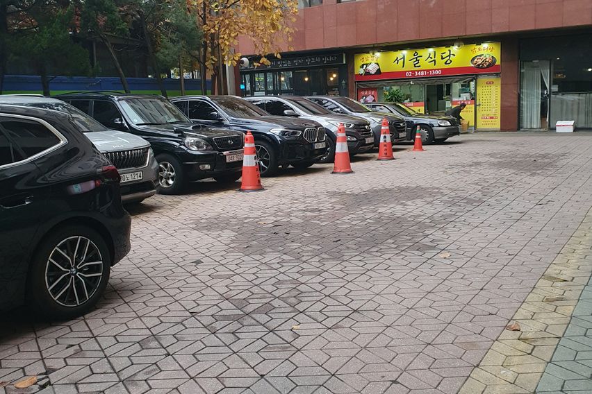 신논현역도보2분 쉼터2