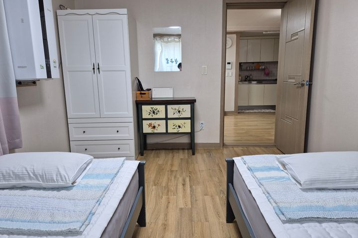 Quiet three-room apartment next to Ulsan IC. 3th image