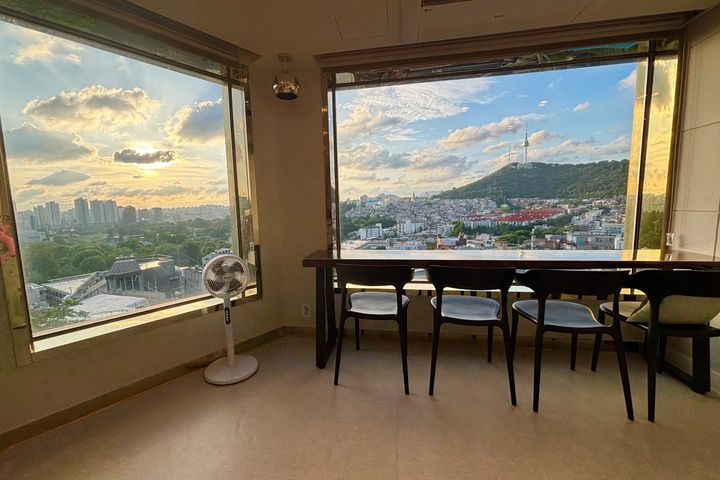 Itaewon 2-Bedroom Apartment with Seoul Tower  0th image