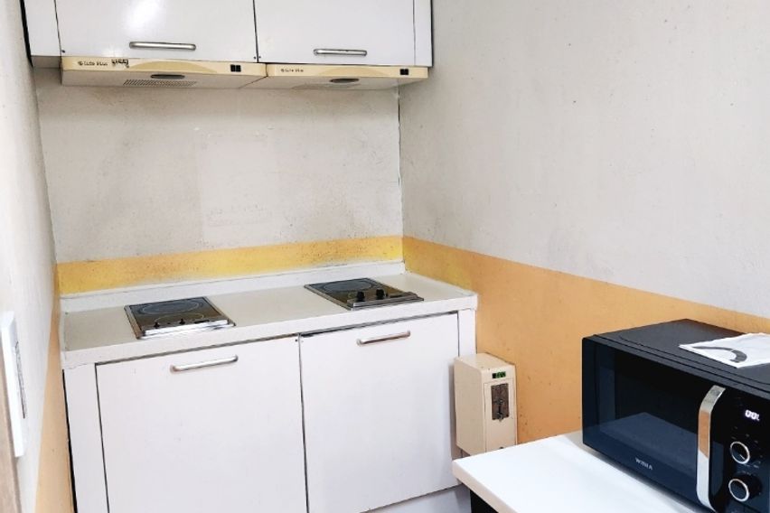 신촌역초근접,라니하우스