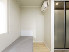 Luxury Spacious Room with Full Options 412 4th image