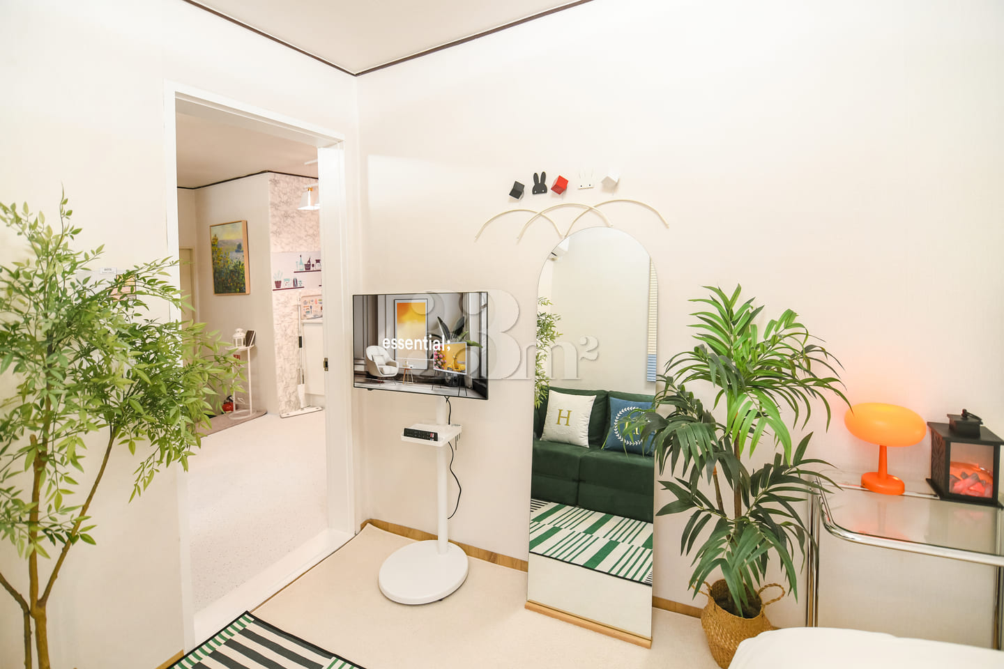 2-bedroom, fully furnished unit, 5-minute wal 7th image