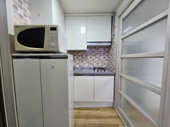 Studio apartment near the lake park 0th image