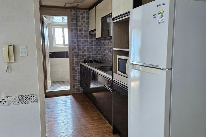 Two-room, Room 303 7th image