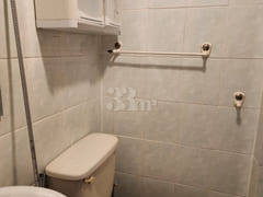 Room 402 5th image
