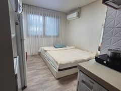 Room with pet and parking access 12th image
