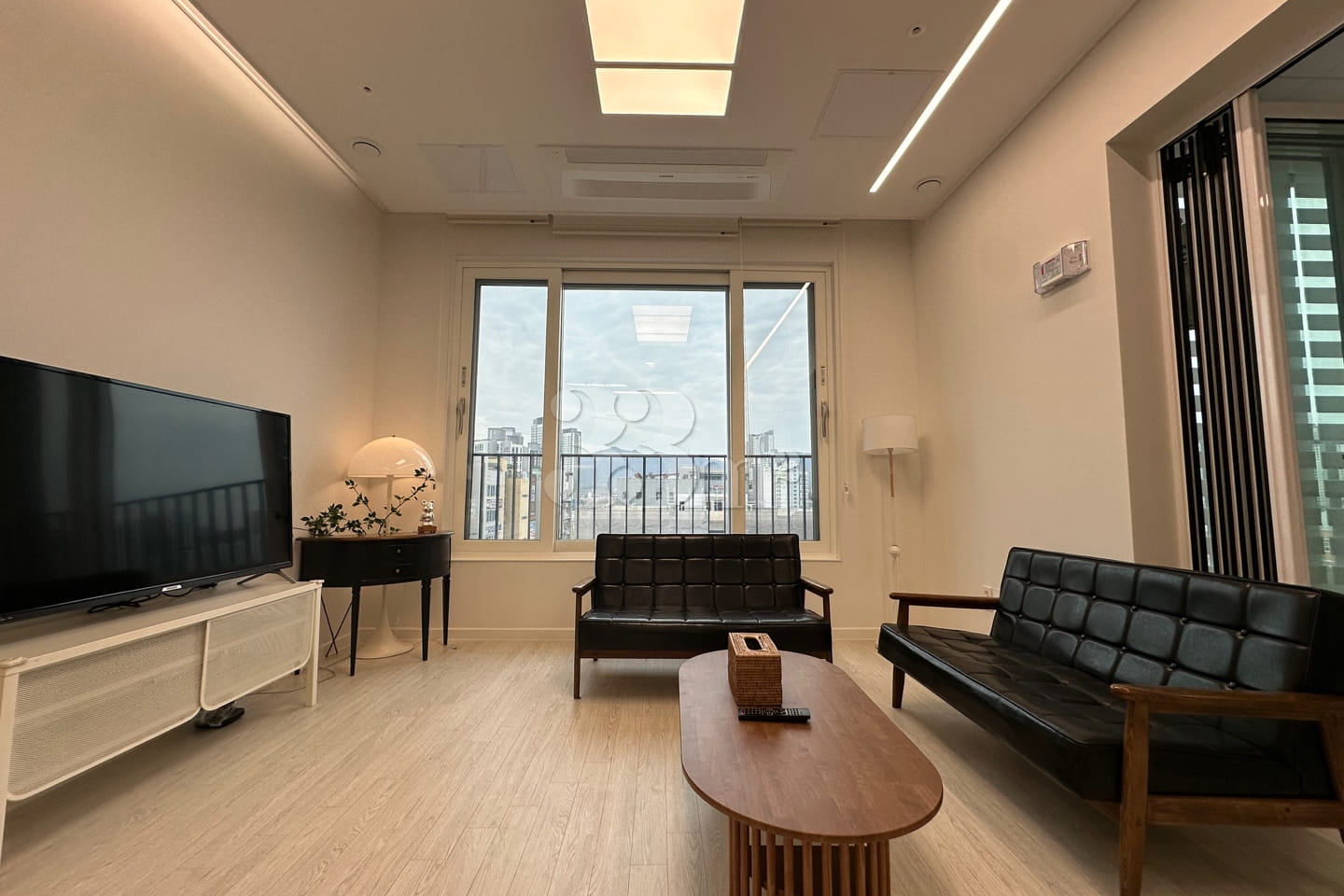 Newly built spacious two-room unit; parking a 0th image