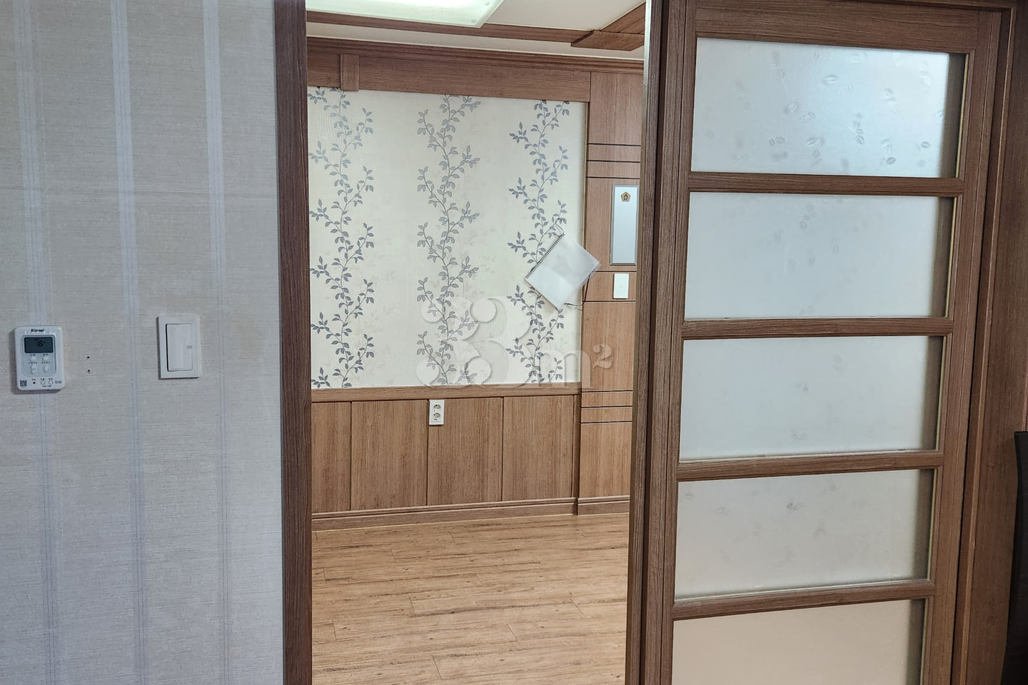 Studio apartment with separate room/balcony 7th image