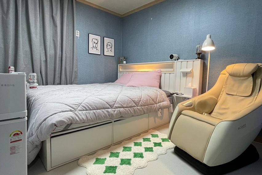 Room 105 / Spacious Room / Long-term Room 15th image