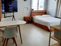 6 Atmospheric Accommodations in Downtown Jung 0th image