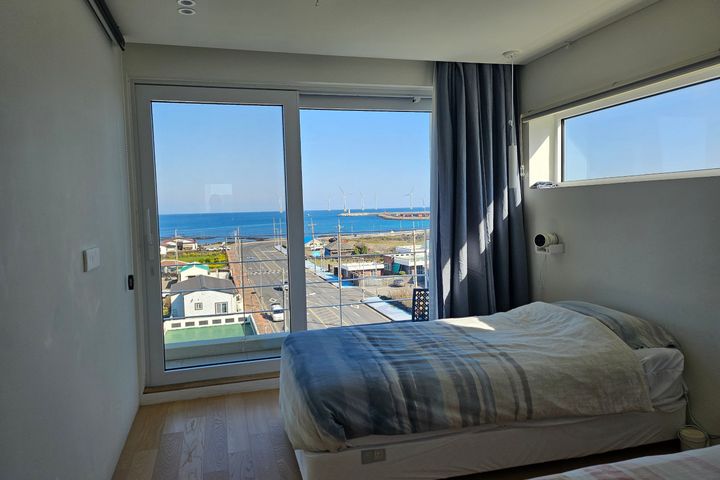 Jeju Ari_Jeju Ocean View with Floor-to-Ceilin 9th image