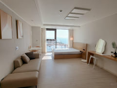 Luxury Yacht Ocean View 1th image