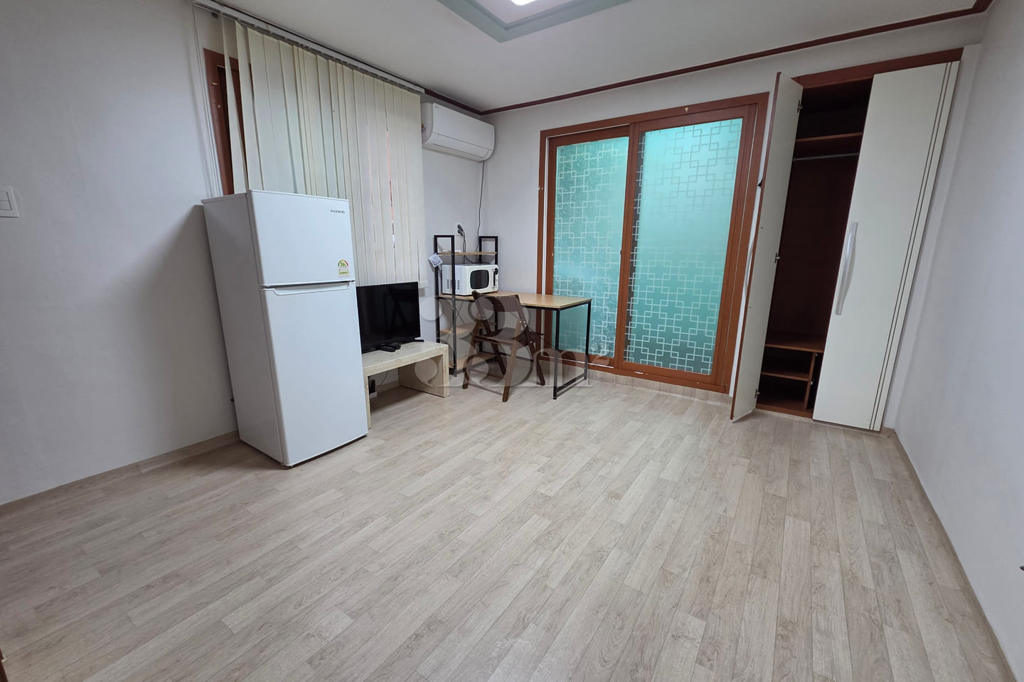 Affordable studio apartment near Suwon Statio 7th image
