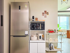3-Room Unit in Sinlicheon Cafe Street 6th image