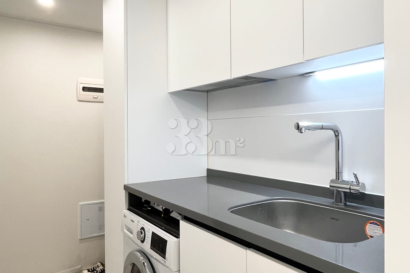 One-bedroom apartment with a separate room, 3 12th image