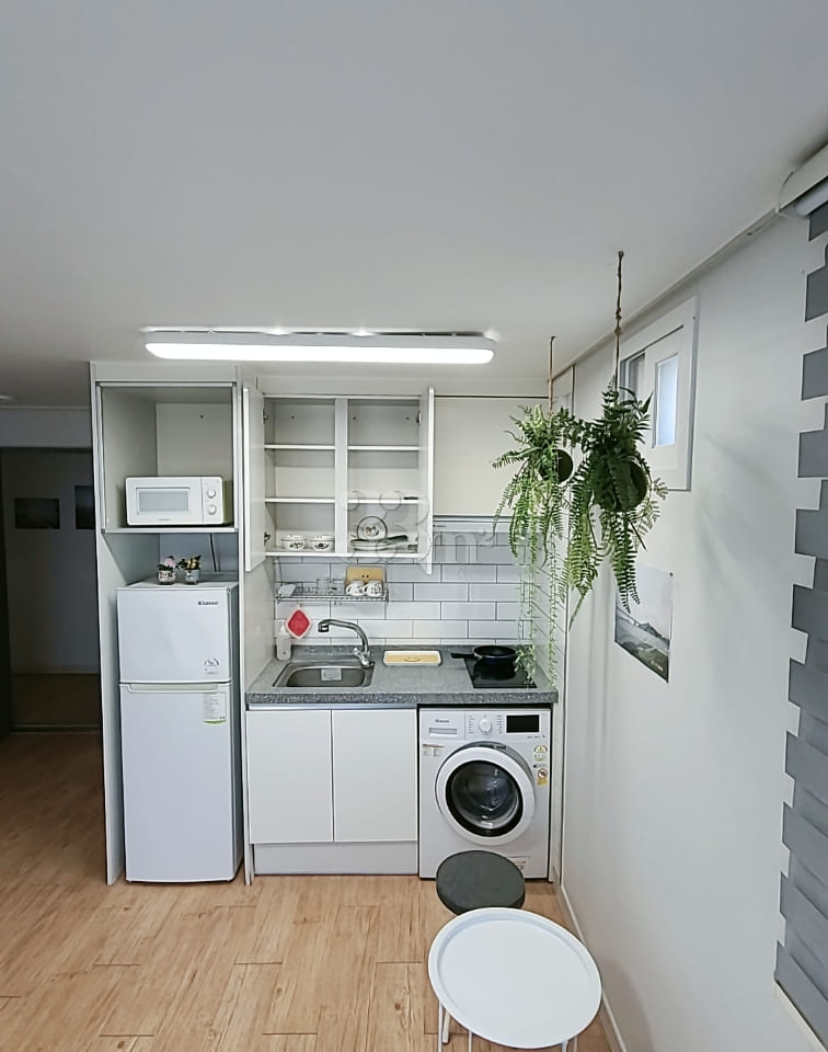 Unseo Station Fully Furnished Twin Room 2th image