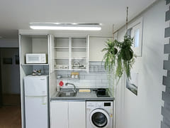 Unseo Station Fully Furnished Twin Room 2th image