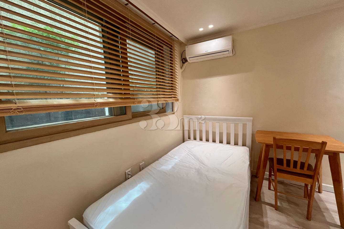 Cozy room near Nambu Bus Terminal 6th image