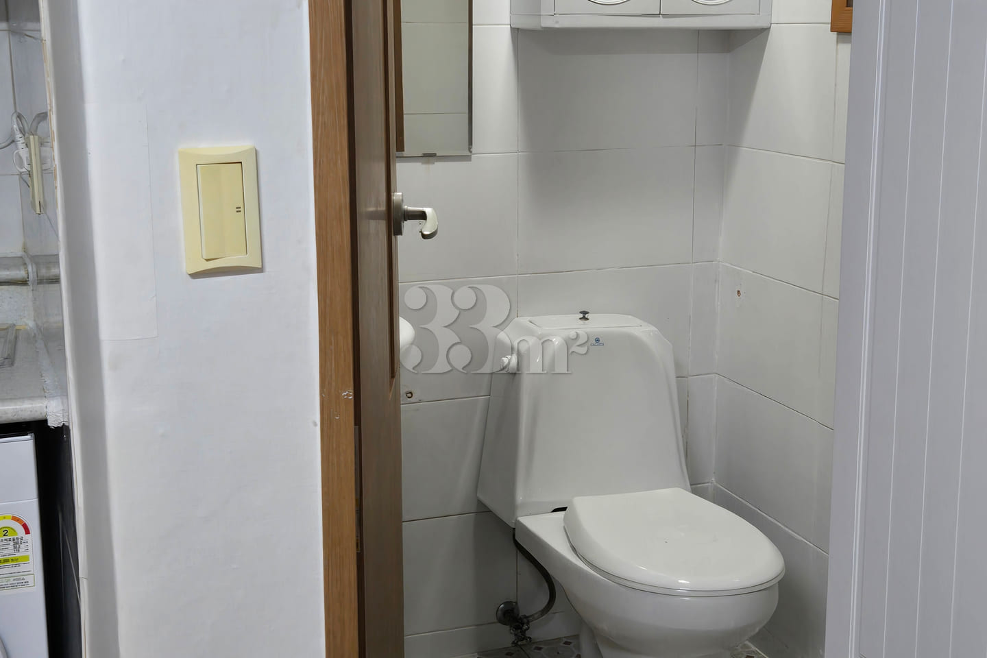 Room 102 8th image