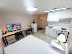 ♥️Lovely studio apartment, 5-minute walk from 9th image