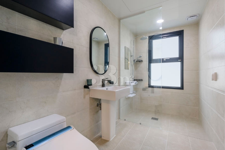 Fantastic Ocean View Luxury Home 8th image