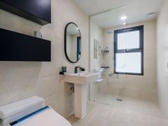 Fantastic Ocean View Luxury Home 8th image
