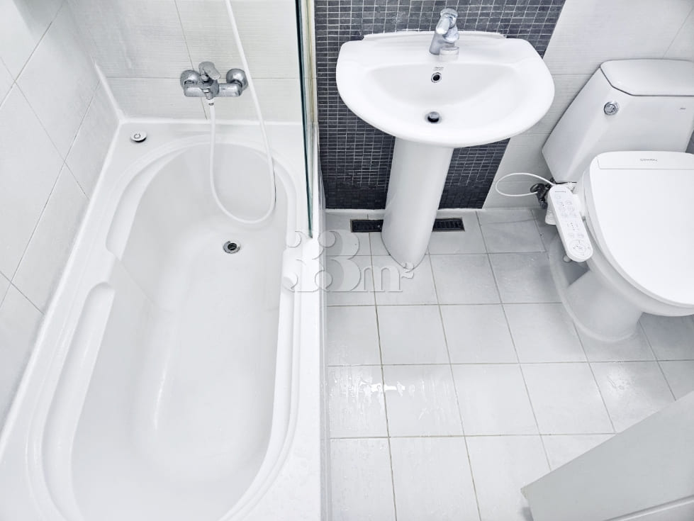 High-rise, fully furnished unit near Bangbae/ 12th image