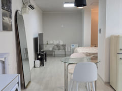Yeoksam π‘ Neat & Tidy Studio π 3th image