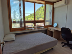 Fully furnished, west-facing, 4-bedroom unit 7th image