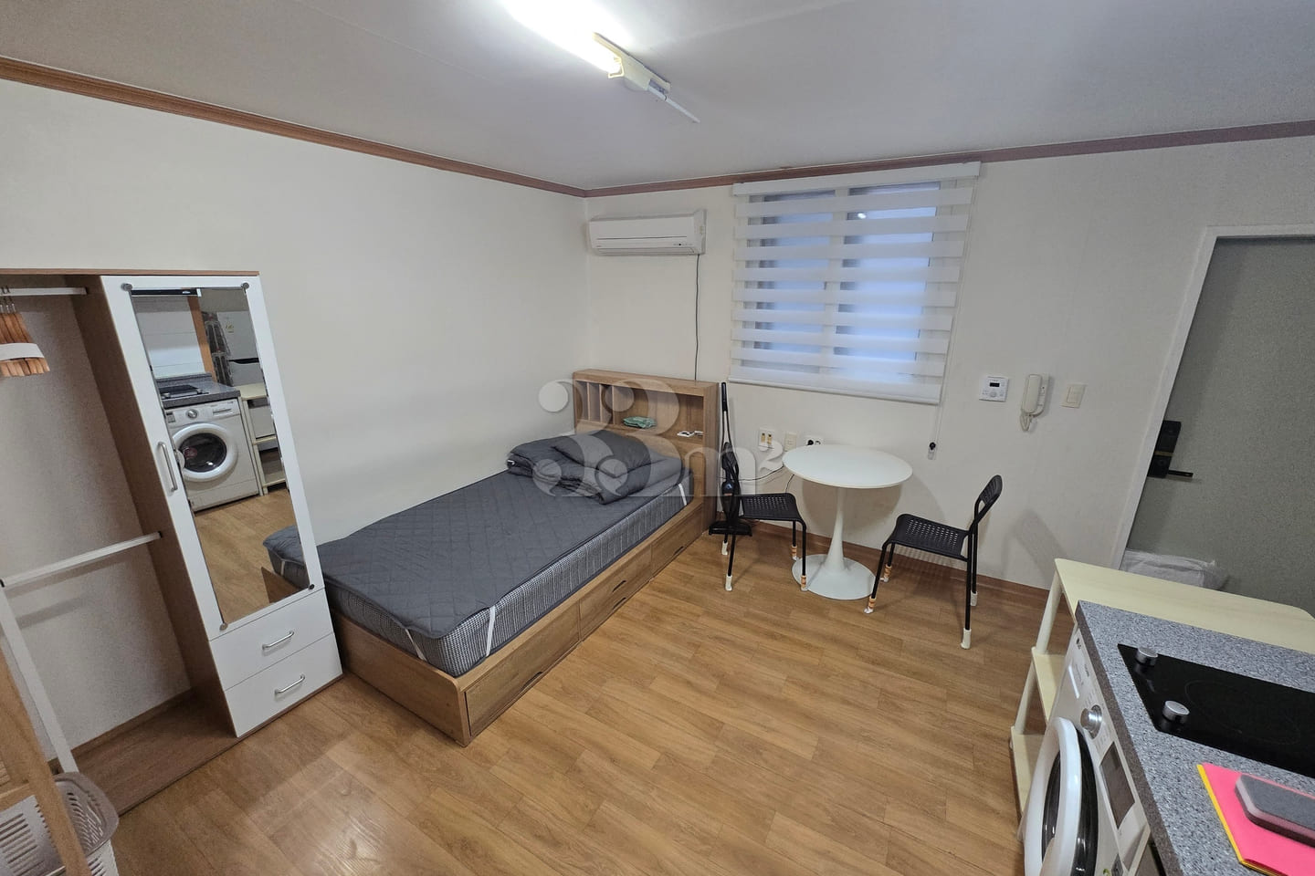 Studio apartment near Gunja Station and Sejon 0th image