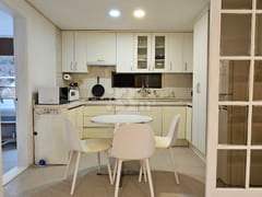 Cozy three-room apartment in Uidong 10th image