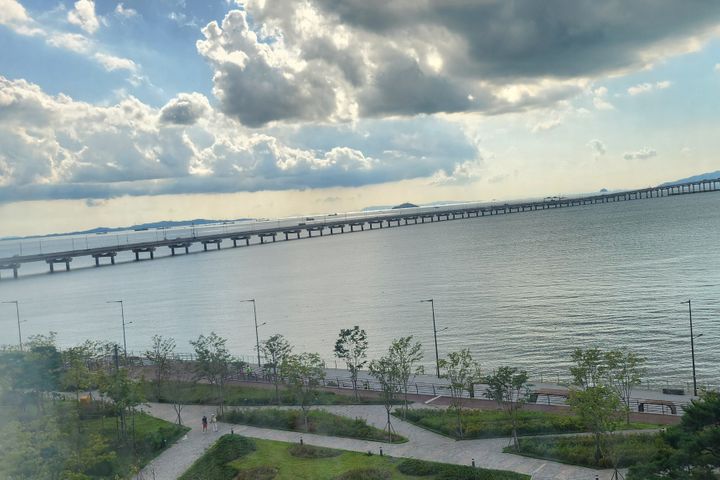 송도 예쁜 까페 바다뷰 0번째 이미지