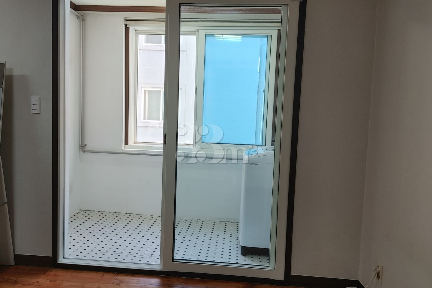 Spacious Studio Apartment in Sinchang-dong (U 10th image