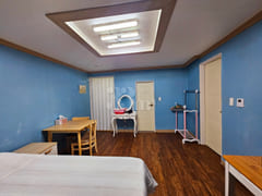 Studio Apartment 15 Minutes from Imdang Stati 2th image
