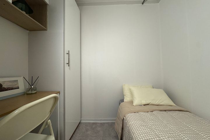 Mini-room with an interior-facing window and  0th image
