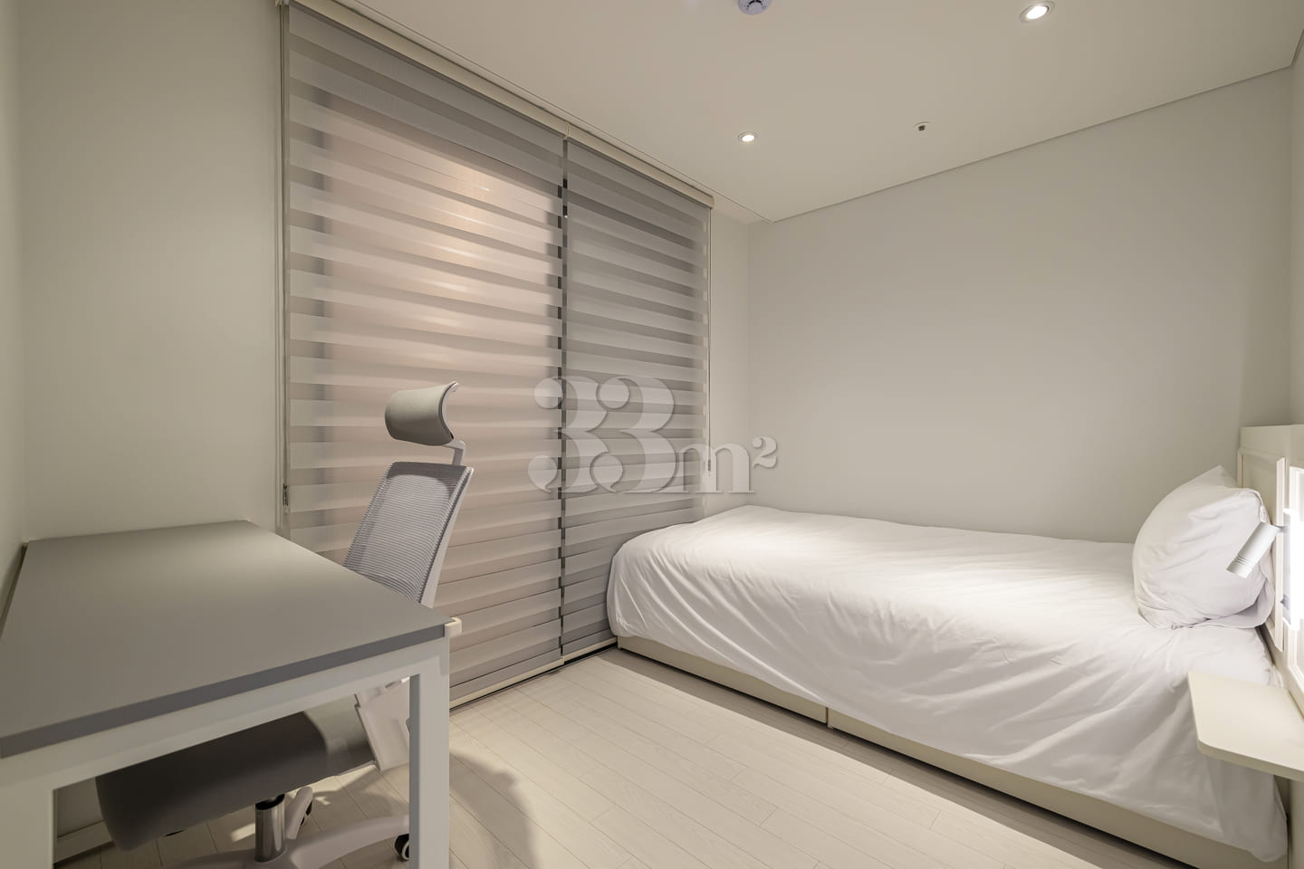 3rd floor, 4 beds for 4 people + 2 bathrooms 13th image