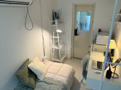Room 403 6th image