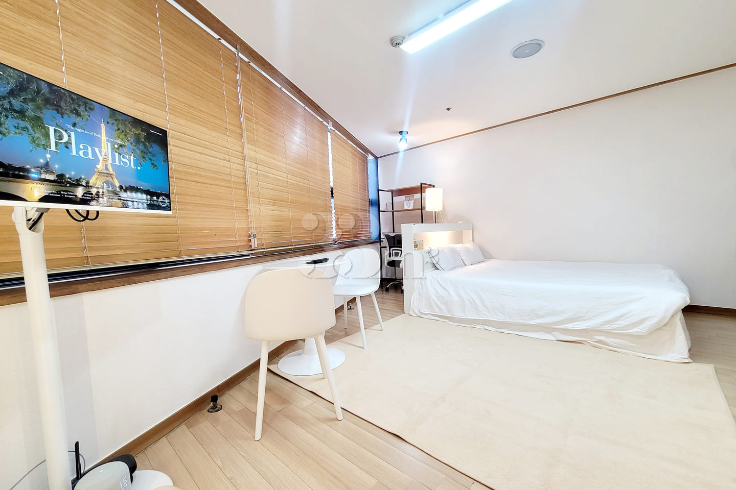 🤵 Sinchon: High-rise view, right next to the 7th image